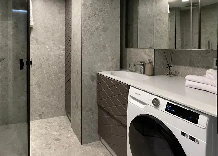 Center - Peledyne - Owl's Nest Apartman *