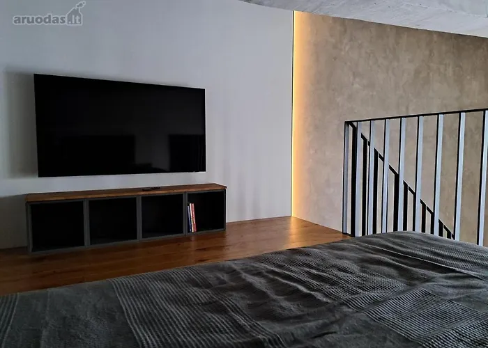 Center - Peledyne - Owl's Nest *